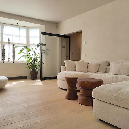 24 - Trendy Luxury In Downtown Apartmán