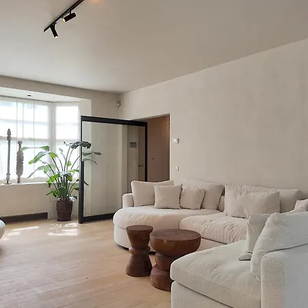 24 - Trendy Luxury In Downtown Apartmán